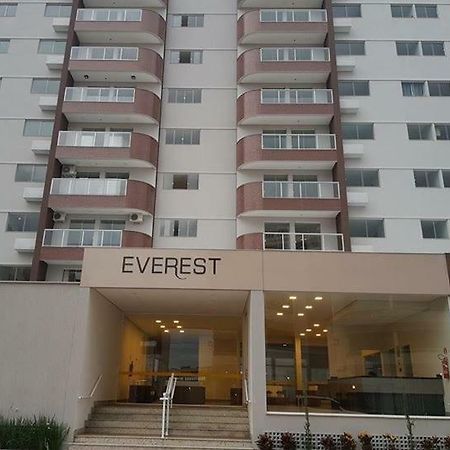 Everest Flat Service Caldas Novas Εξωτερικό φωτογραφία